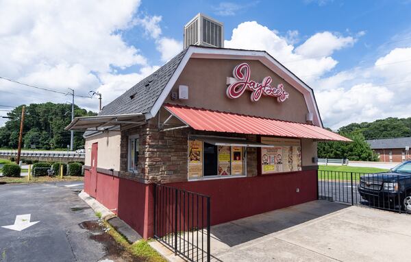 The exterior of Jaybee's Tenders in Decatur, GA seen on Thursday, July 25, 2024. (Seeger Gray / AJC)