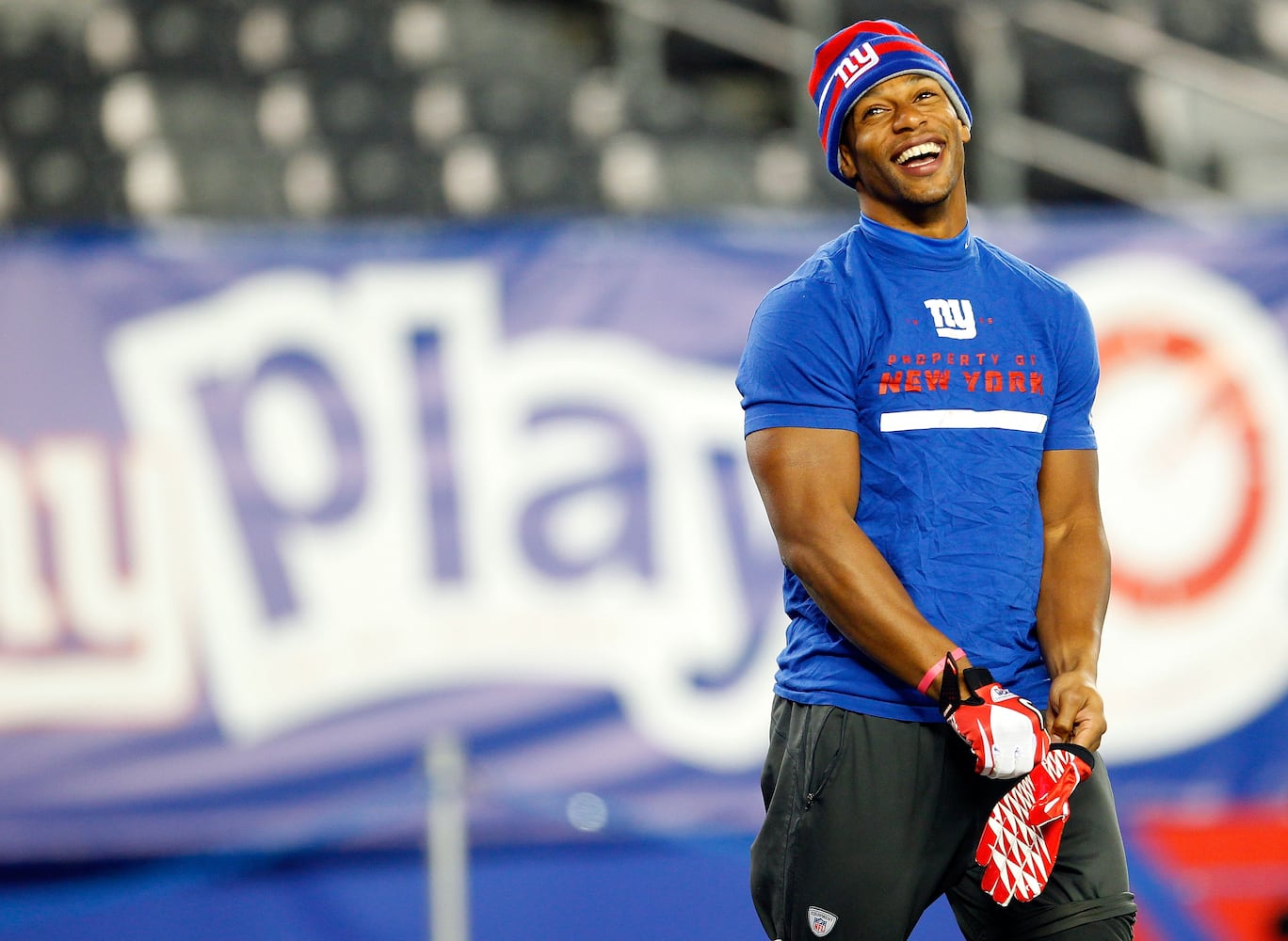 23. Victor Cruz