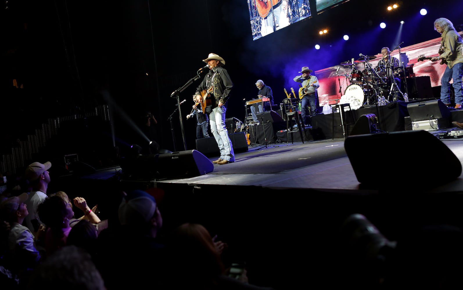 PHOTOS: Alan Jackson performs at State Farm Arena 2020