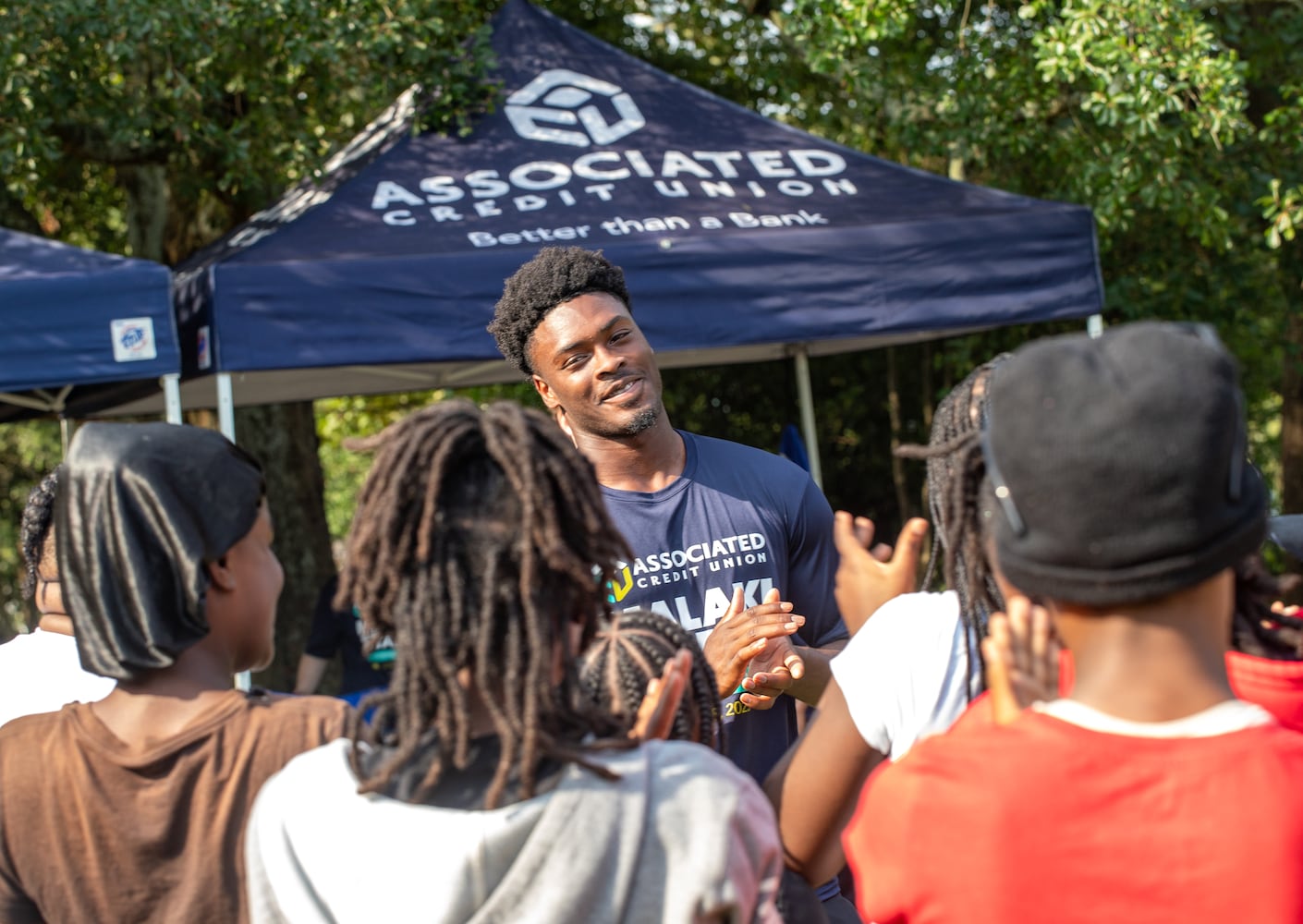 UGA player hosts football camp for kids