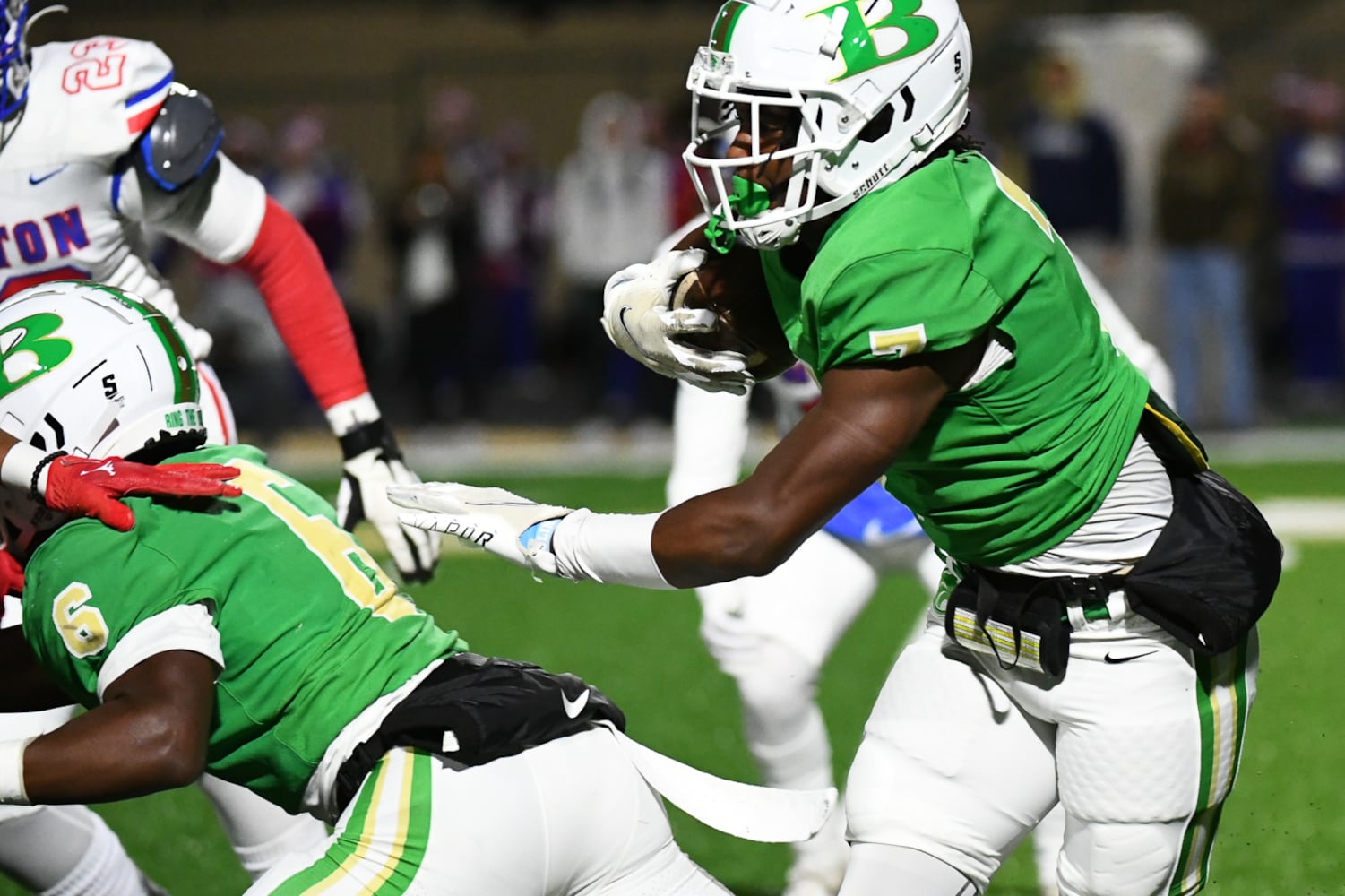 Tyshun White of Buford runs the ball. (Jamie Spaar for the Atlanta Journal Constitution)