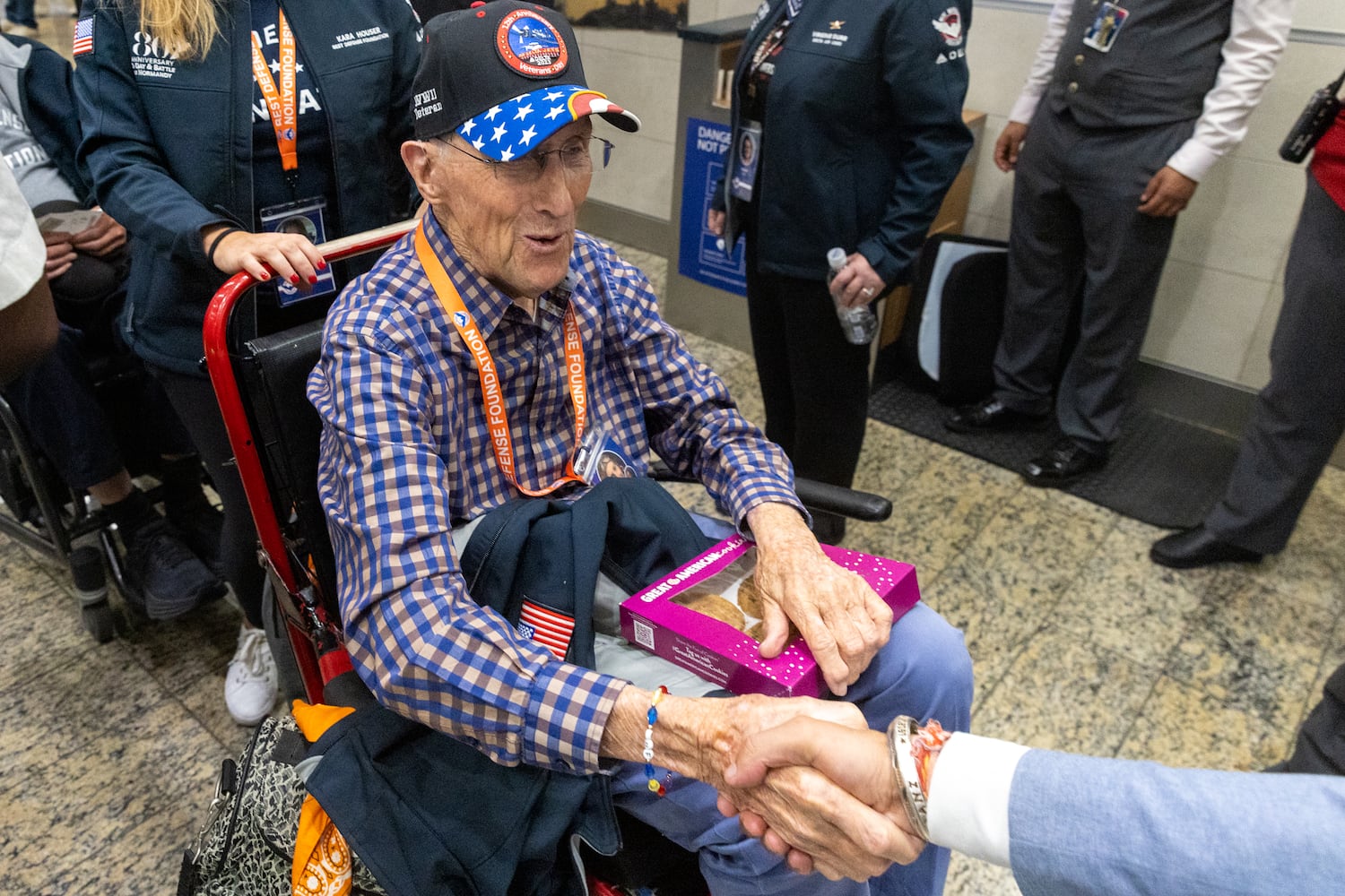 Delta sends off veterans to Normandy for D-Day anniversary
