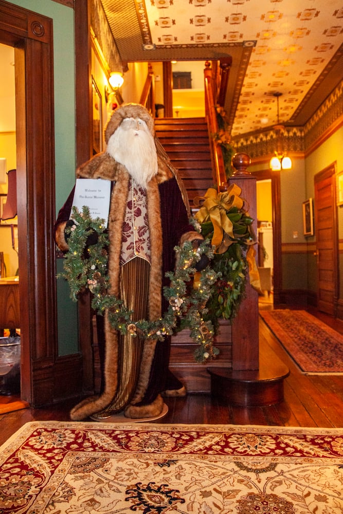 Photos: Victorian-style home displays 19th century character, colorful Christmas decorations