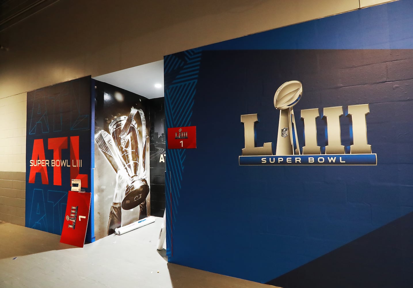 Photos: Setting up Mercedes-Benz Stadium for Atlanta’s Super Bowl