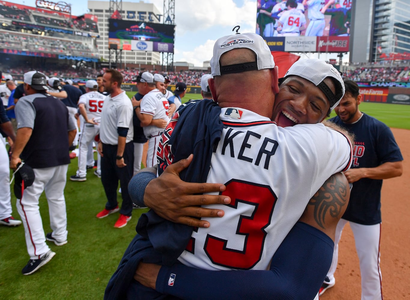 Photos: Braves beat the Phillies, sew up NL East title