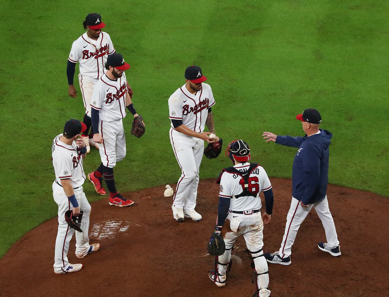 BRAVES PHOTO