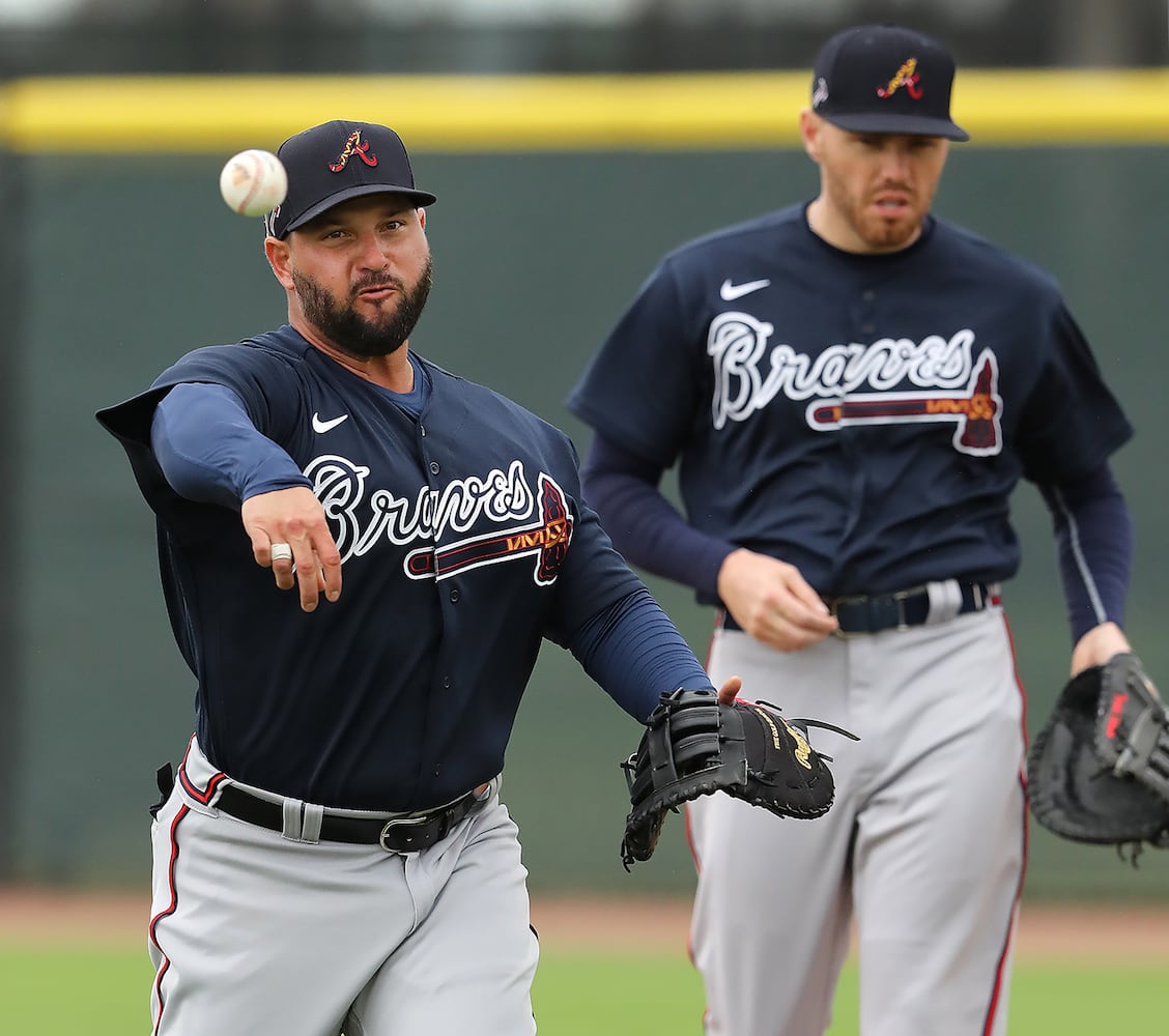 Photos: Temps dip as Braves continue workouts in spring training