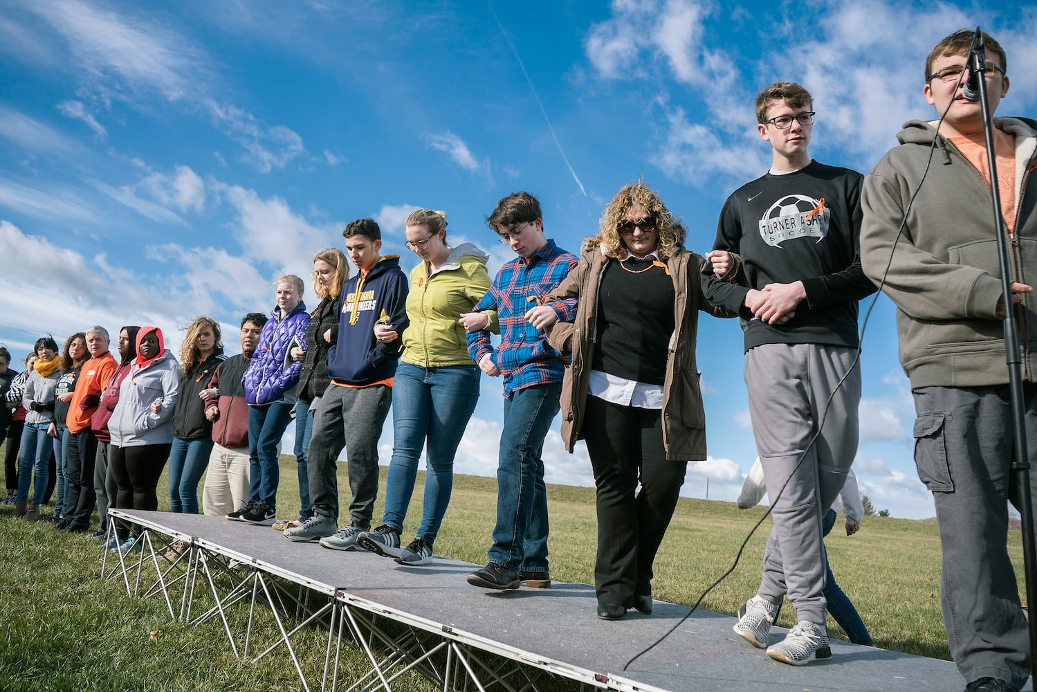 Photos: Students walk out of schools to protest gun violence; march on Washington