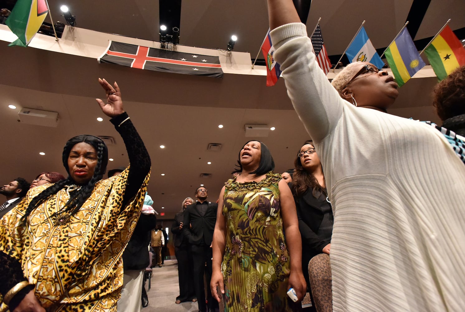 Mourners gather for Bishop Eddie Long's funeral service