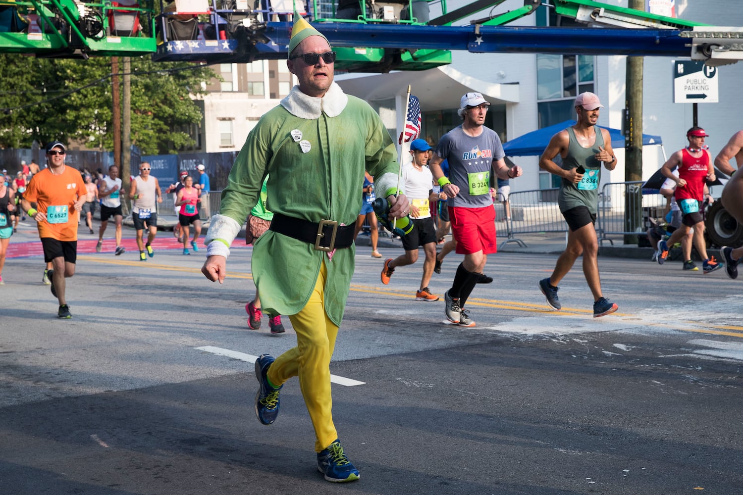 Runners show fashion flair during AJC Peachtree Road Race