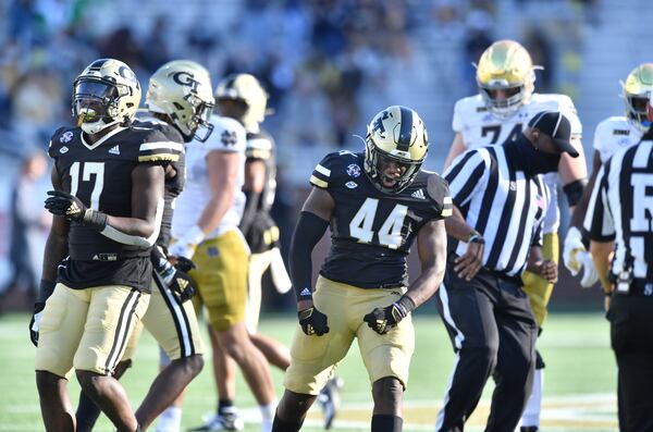 Georgia Tech's linebacker Quez Jackson (44) is fired up after a big play. (Hyosub Shin / Hyosub.Shin@ajc.com)