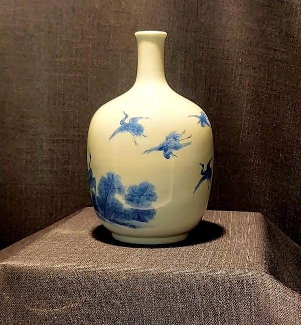 Hirado porcelain bottle-form Japanese vase, Mikawachi kilns, late Edo/early Meiji period ca. 1865, in the exhibit "OUMA Collects 2024: Focus on Asia" starting Jan. 17.