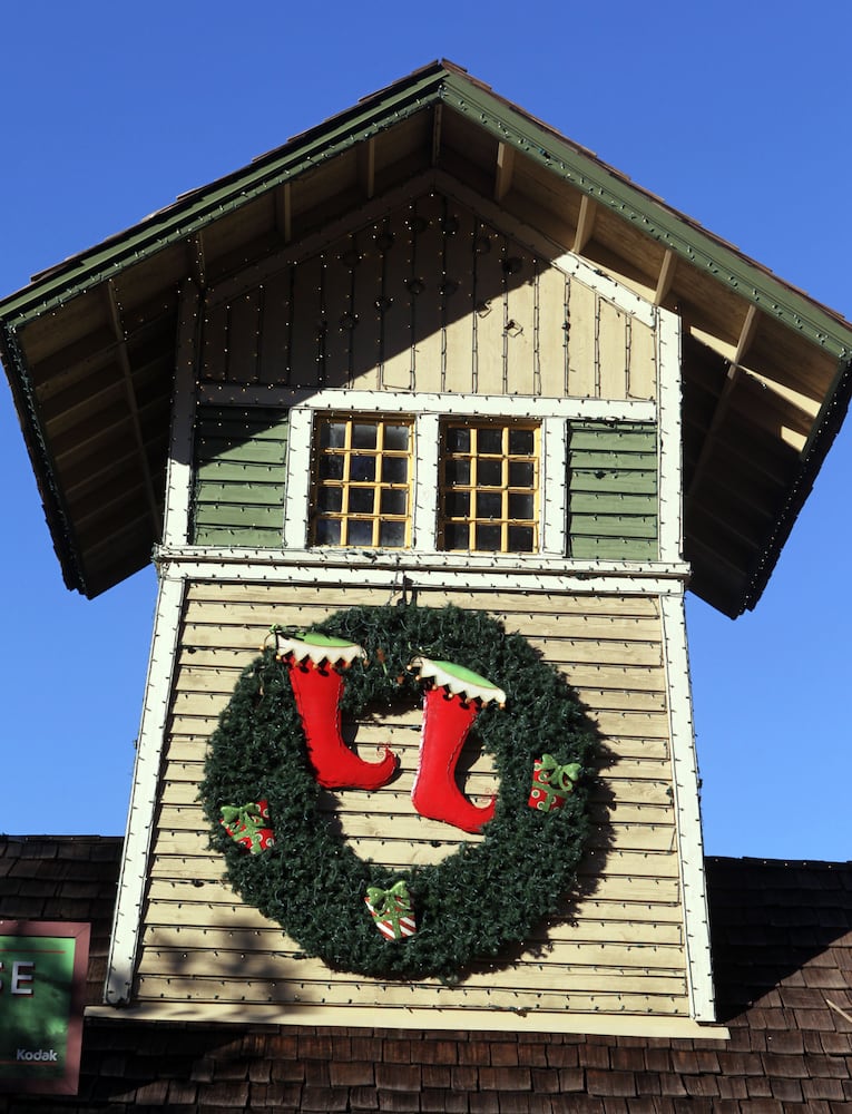 Stone Mountain Christmas, rooftop