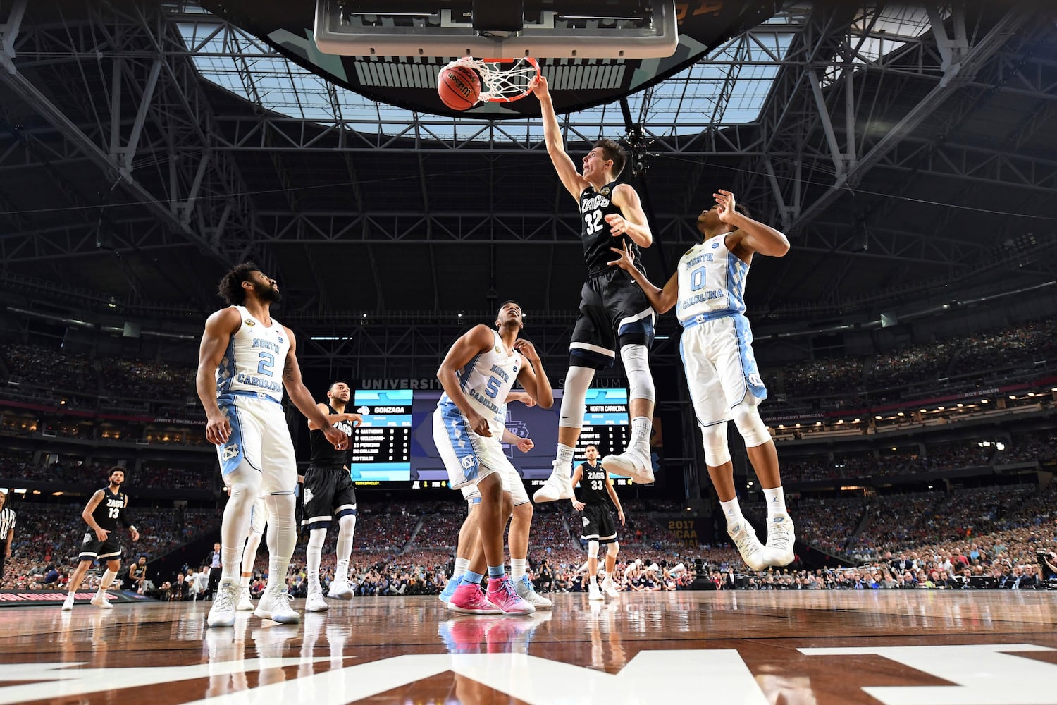 Tar Heels top Bulldogs 71-65