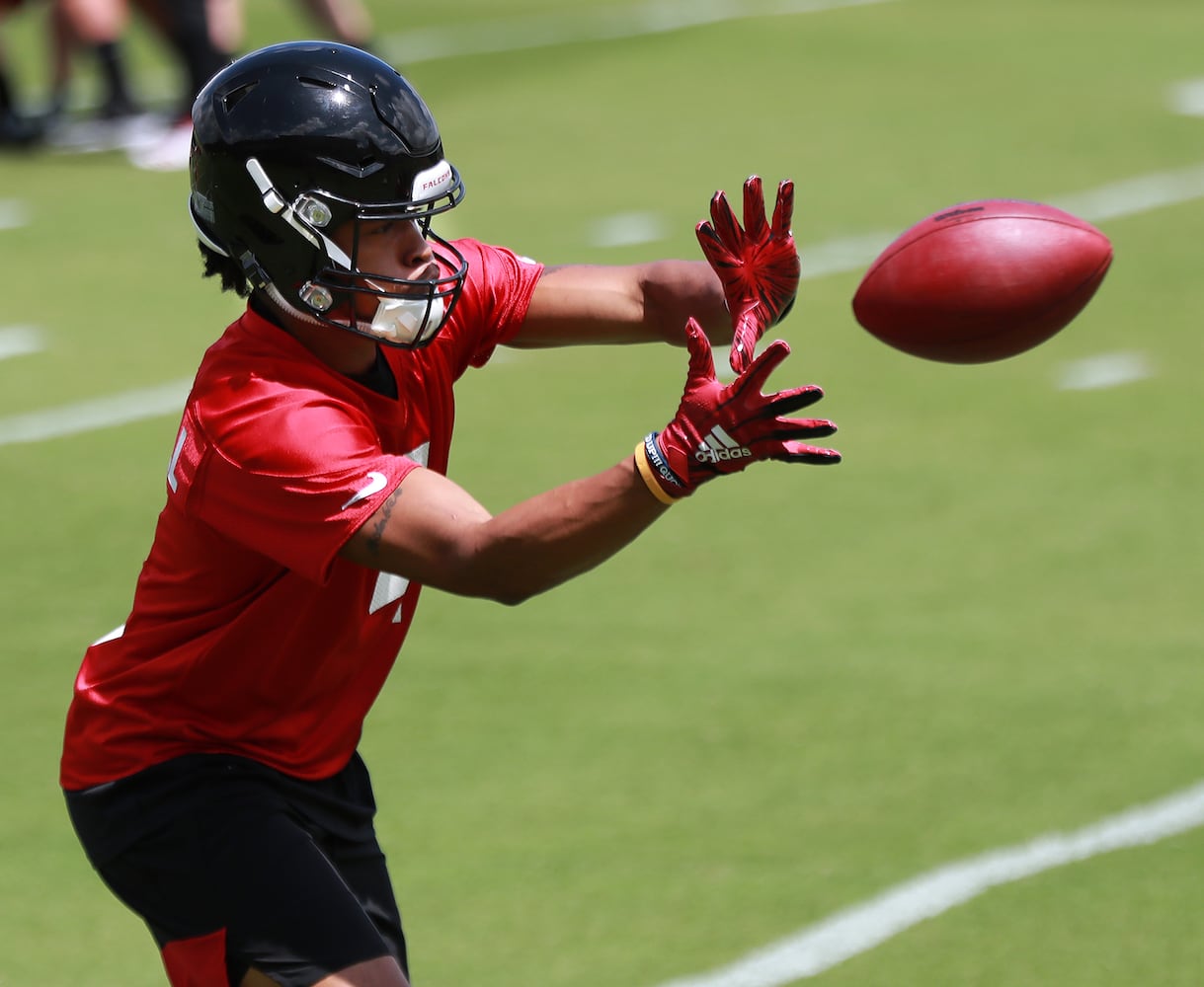 Photos: Falcons rookies suit up for mini-camp