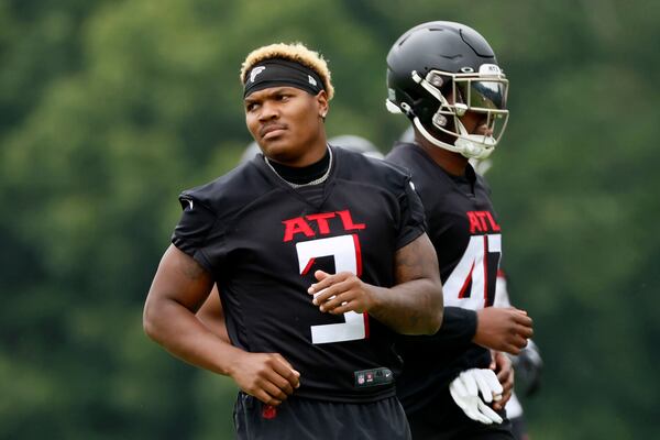 Atlanta Falcons linebacker Mykal Walker (3) is showing warming up during a minicamp during Falcons Training Camp on Wednesday, June 14, 2023, in Flowery Branch, Georgia. Walker was released Sunday after playing against the Dolphins in the exhibition opener Friday .(Miguel Martinez/The Atlanta Journal-Constitution/TNS)