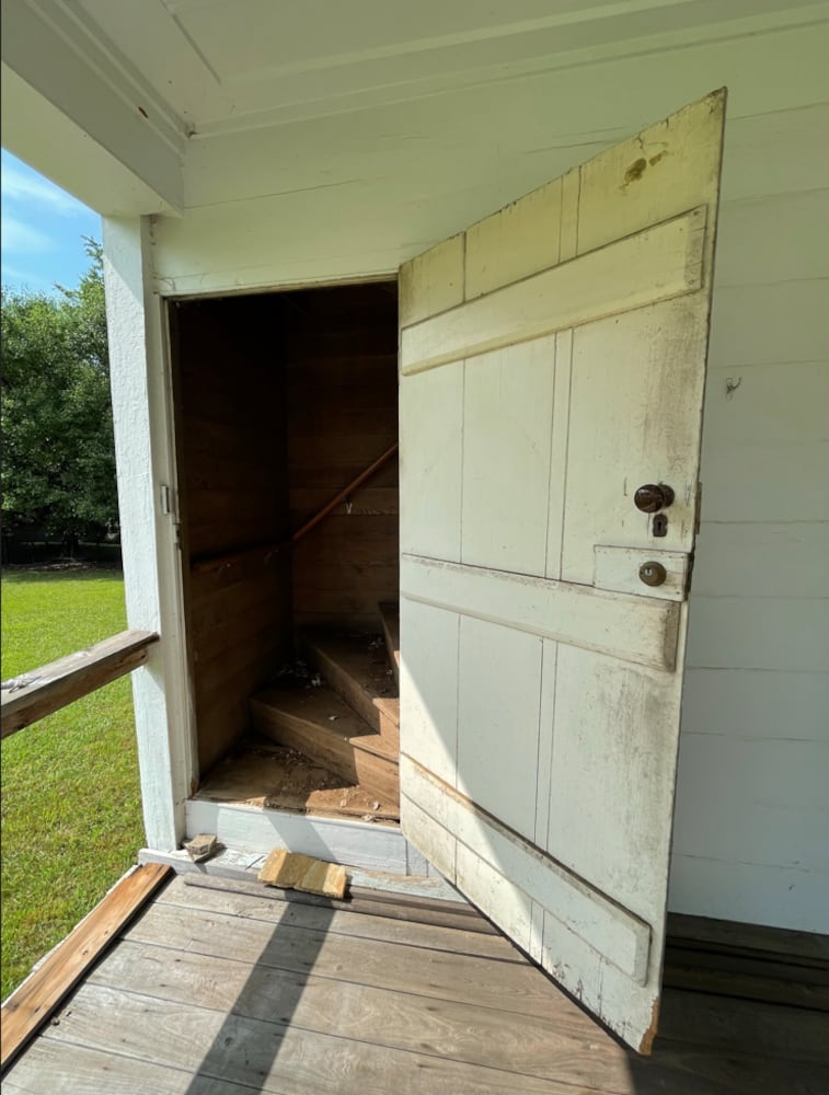 A historic Roswell farmhouse from 1835 is finally getting a facelift