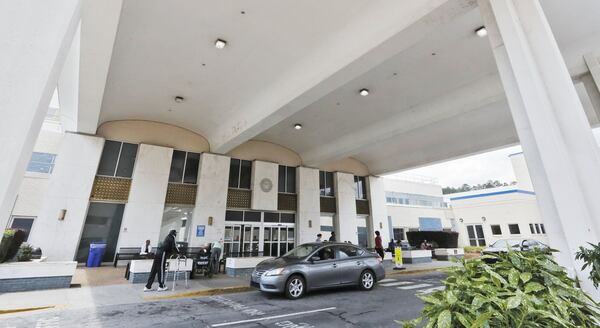 The front entrance to the Atlanta VA medical Center, located on Clairmont Road in Decatur. Bob Andres/AJC