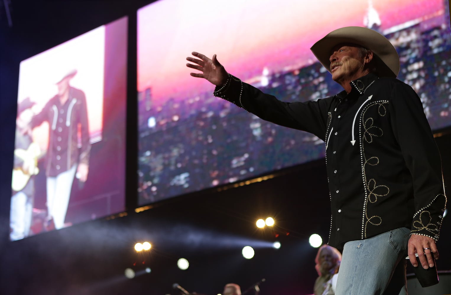 PHOTOS: Alan Jackson performs at State Farm Arena 2020