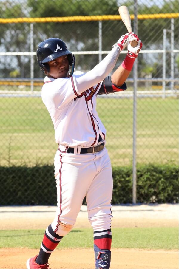 International prospect Jose Perdomo agreed to a $5 million bonus with the Braves. The 17-year-old shortstop from Venezuela  was rated the No. 3 eligible prospect by MLB.com.