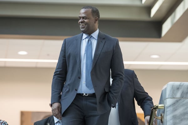 Atlanta Mayor Kasim Reed smiles as people gathered in the atrium of Atlanta City Hall in December 2017. ALYSSA POINTER/ALYSSA.POINTER@AJC.COM