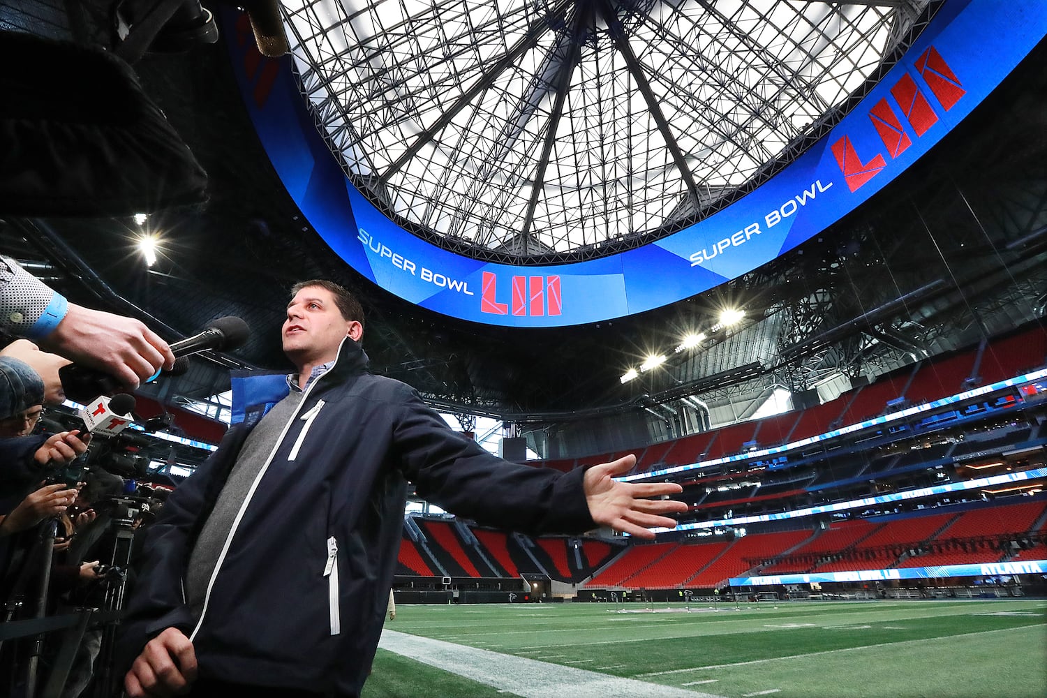 Photos: Setting up Mercedes-Benz Stadium for Atlanta’s Super Bowl