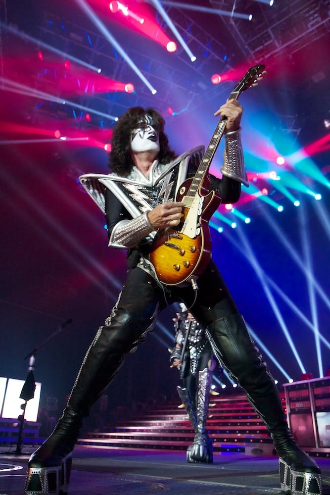 KISS plays Lakewood