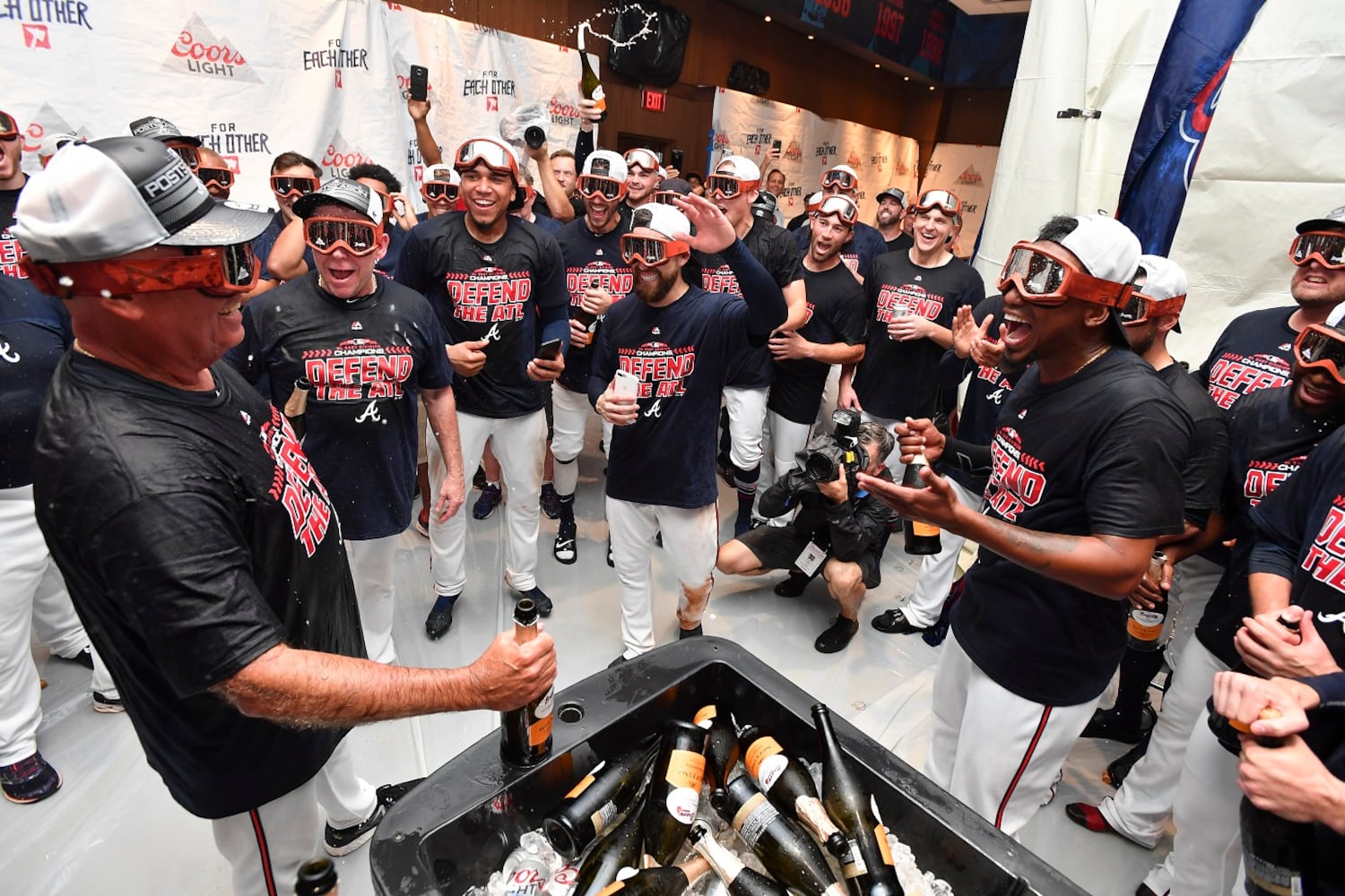 Photos: Braves beat the Phillies, sew up NL East title