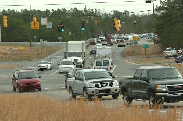 Cumming, GA -- Bethelview Road in Forsyth County as shown on Thursday, January 11, 2007. (FRANK NIEMEIR / AJC Staff)