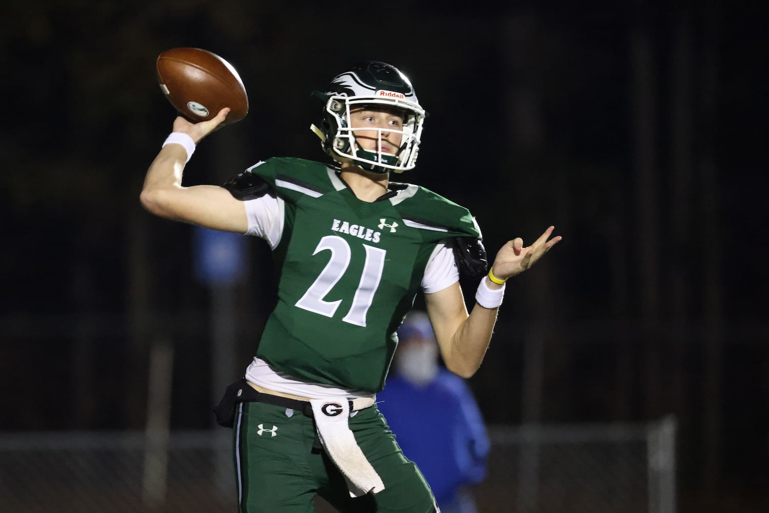 Dec. 11, 2020 - Suwanee, Ga: Collins Hill quarterback Sam Horn (21) attempts a pass against Parkview in the first half of the Class AAAAAAA quarterfinals game at Collins Hill high school Friday, December 11, 2020 in Suwanee, Ga.. JASON GETZ FOR THE ATLANTA JOURNAL-CONSTITUTION