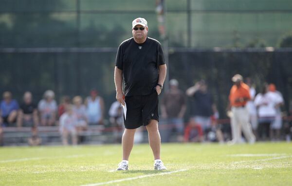 Cleveland Browns president Mike Holmgren watches during practice at the NFL football team's training camp Thursday, Aug. 4, 2011, in Berea, Ohio. (AP Photo/Tony Dejak)