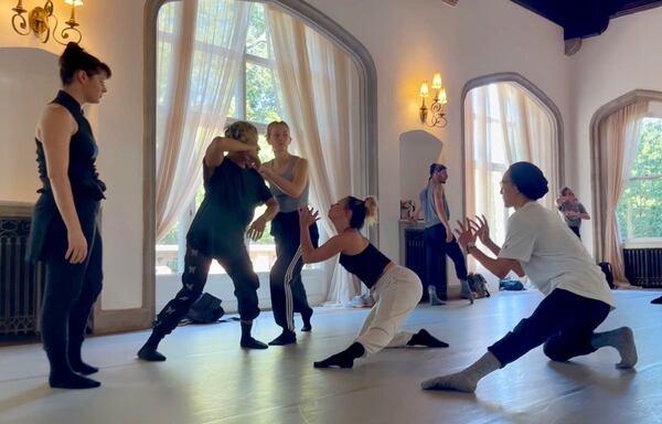 Yoshito Sakuraba and dancers rehearse.