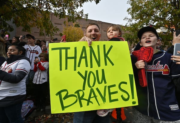 November 5, 2021 Atlanta - Braves and fans celebrate the team's World Series win during the parade at the Battery Atlanta on Friday, November 5, 2021. Atlanta is partying on Friday like it’s 1995, the last time the Atlanta Braves were World Series champions. The Atlanta Journal-Constitution is offering live updates from the Braves parade route in downtown Atlanta, Cobb County and inside Truist Park. (Hyosub Shin / Hyosub.Shin@ajc.com)