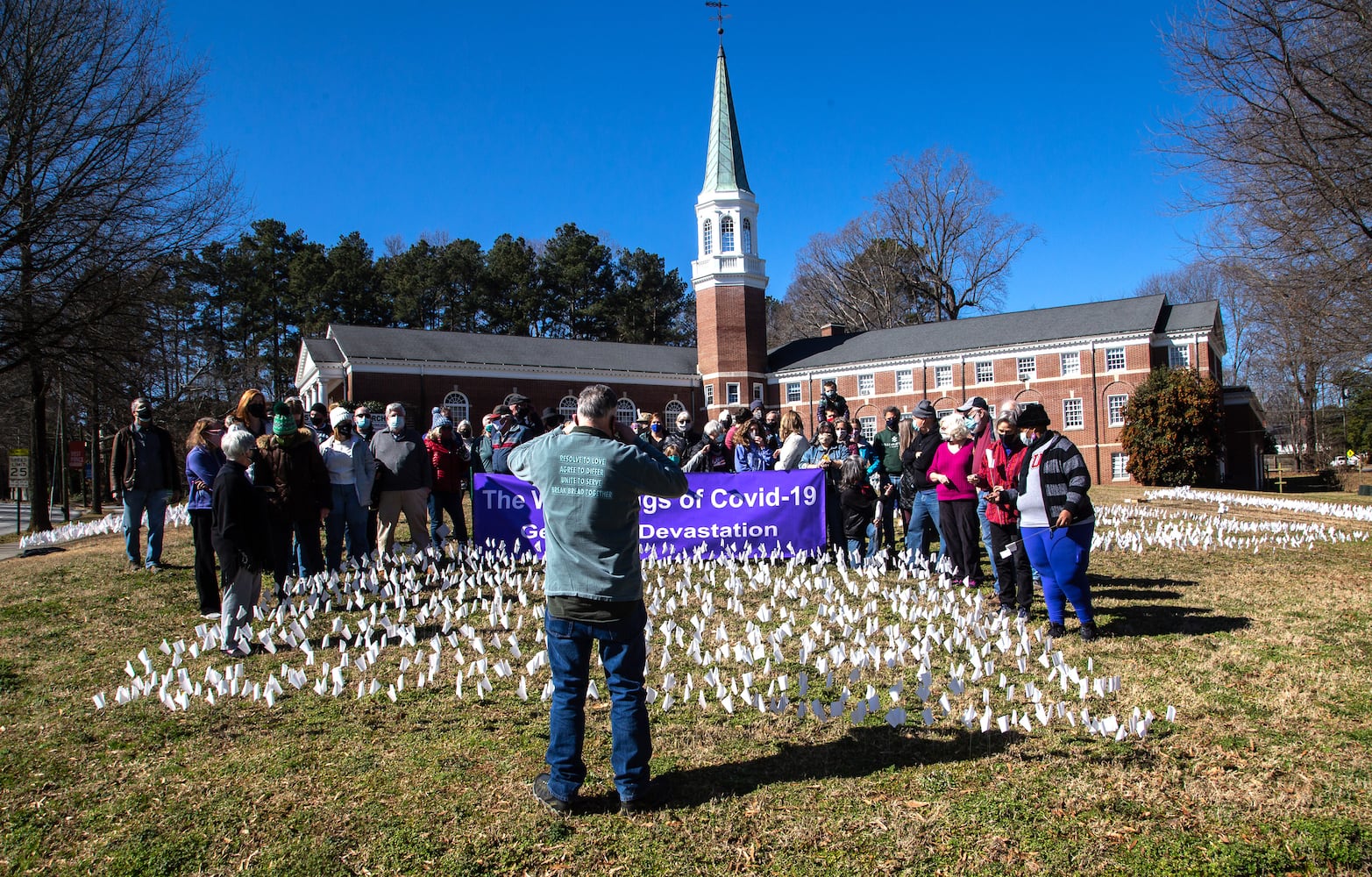 Decatur volunteers planting 15,000 (or 16,000)