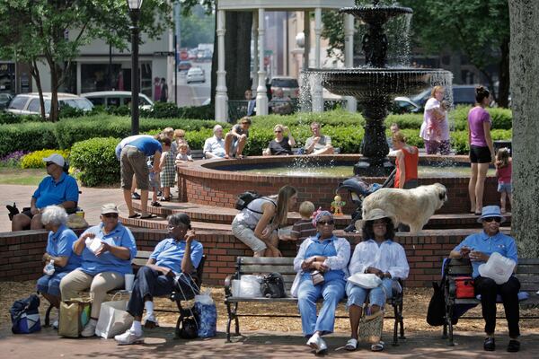 May 13, 2010: Members of the Powder Springs Senior Center took a field trip to the newly renovated Marietta Square.