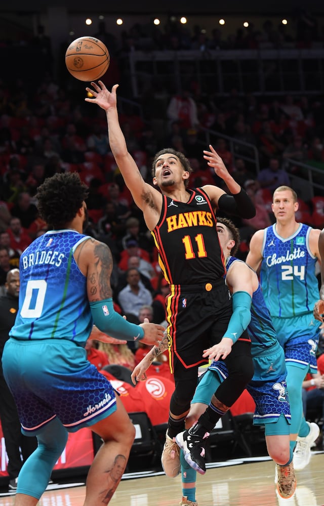 Hawks-Hornets playoff photo