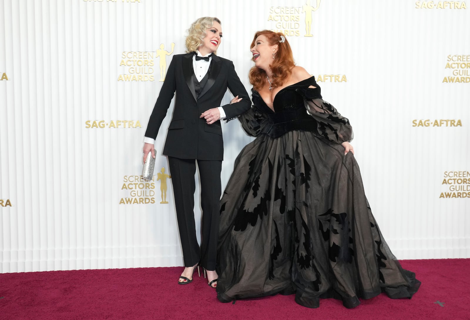 Elaine Hendrix, left, and Lisa Ann Walter arrive at the 29th annual Screen Actors Guild Awards on Sunday, Feb. 26, 2023, at the Fairmont Century Plaza in Los Angeles. (Photo by Jordan Strauss/Invision/AP)