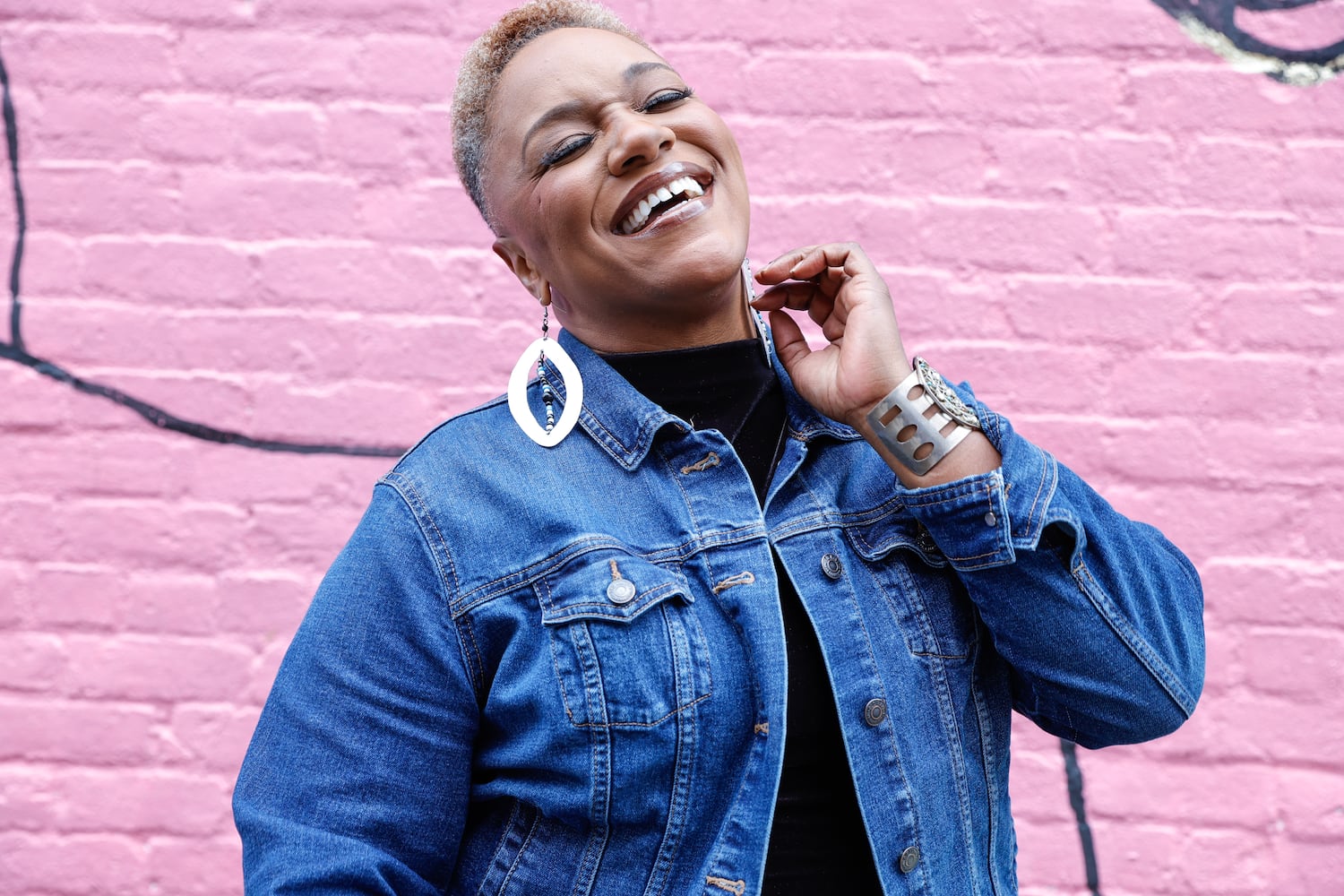 Eshe, a dancer and member of Grammy Award Winning hip hop group Arrested Development poses for a photo in Atlanta on Thursday, Oct. 12, 2023. (Natrice Miller/ Natrice.miller@ajc.com)