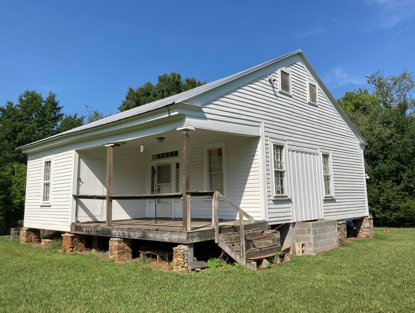 A historic Roswell farmhouse from 1835 is finally getting a facelift