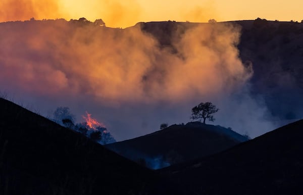 The Kenneth fire burns in the Upper Las Virgenes Open Space Preserve on Thursday, Jan. 9, 2025, in West Hills, Calif. (Brian van der Brug/Los Angeles Times/TNS)