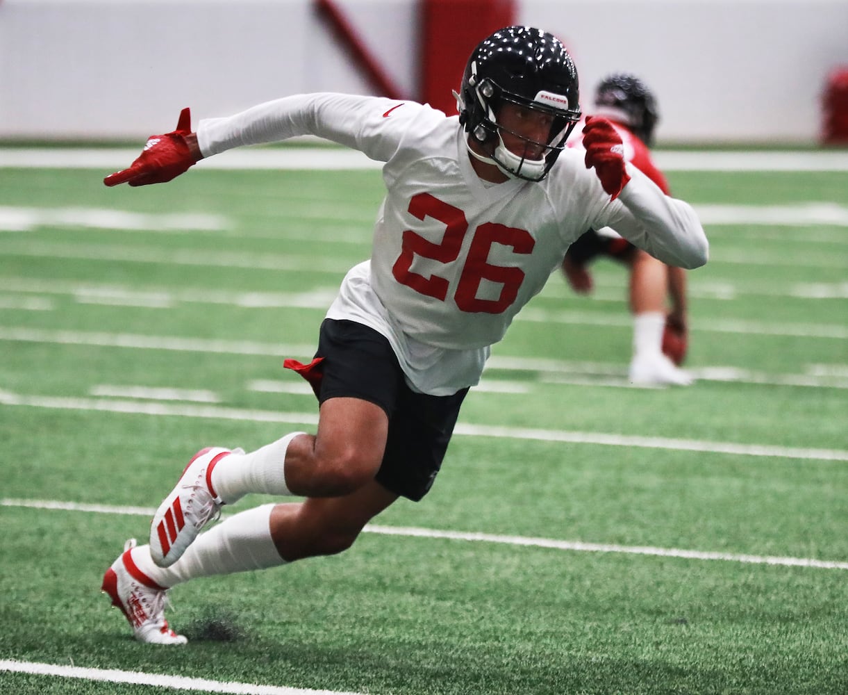 Photos: Falcons continue organized team activities