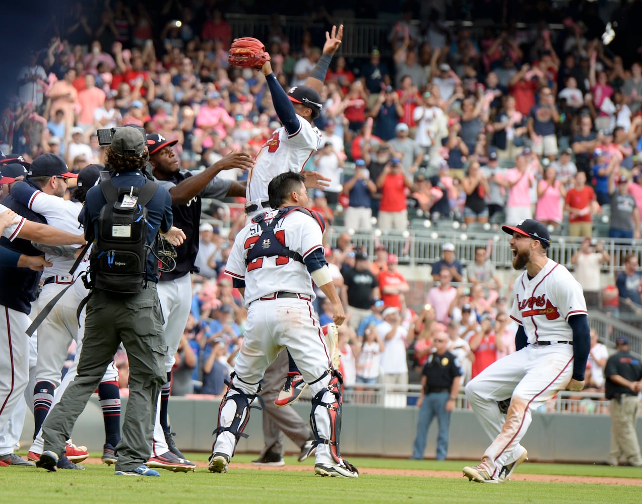 Photos: Braves beat the Phillies, sew up NL East title