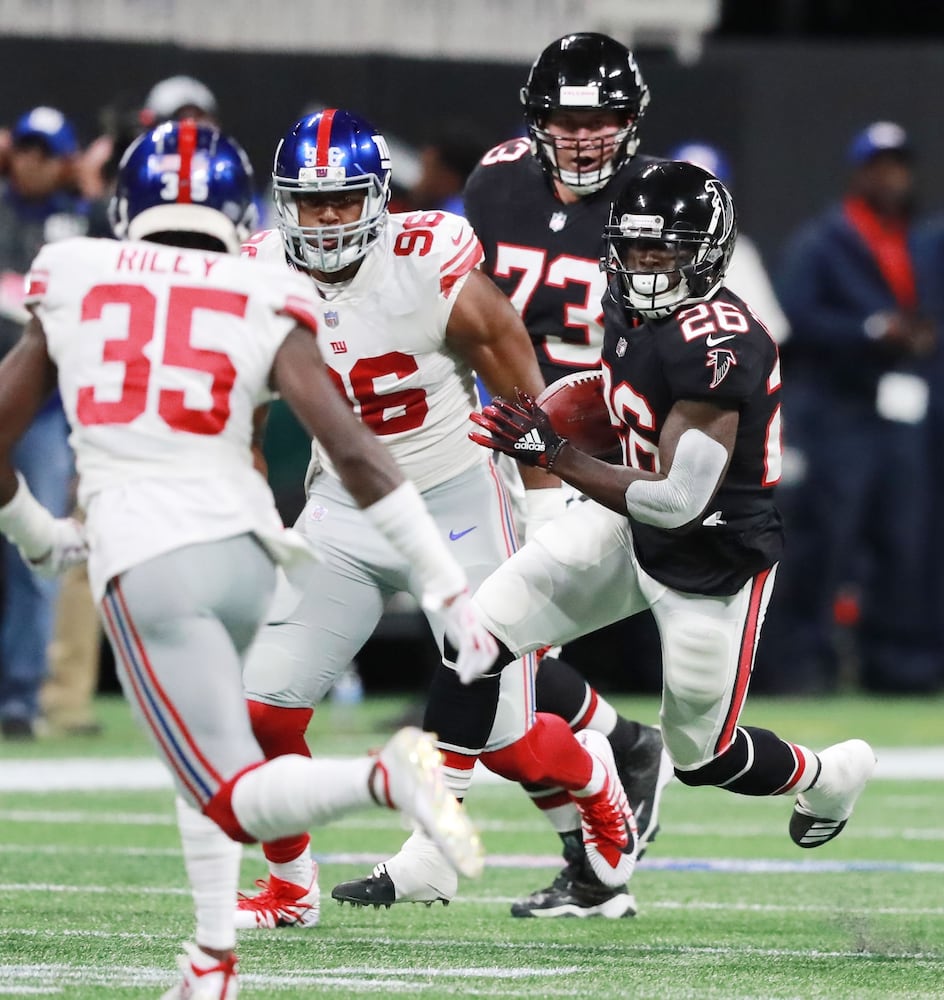 Photos: Early look at Falcons-Giants on Monday Night Football