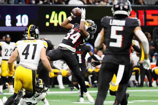 Atlanta Falcons wide receiver Ray-Ray McCloud III (34) grabs a pass during the first half of an NFL football game against the Pittsburgh Steelers on Sunday, Sept. 8, at Mercedes-Benz Stadium in Atlanta. 
(Miguel Martinez/ AJC)