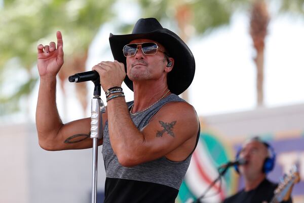 Country singer Tim McGraw before the first half an NFL football game between the Tampa Bay Buccaneers and the San Francisco 49ers, Sunday, Sept. 8, 2019, in Tampa, Fla. (AP Photo/Mark LoMoglio)