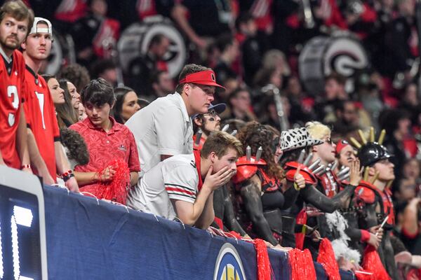 12/4/20 - Atlanta - Georgia fans after Georgia Bulldogs quarterback Stetson Bennett (13) pass is intercepted and returned for a touchdown during the fourth quarter of the SEC Championship football game between the Georgia Bulldogs and the Alabama Crimson Tide.  Hyosub Shin / Hyosub.Shin@ajc.com 