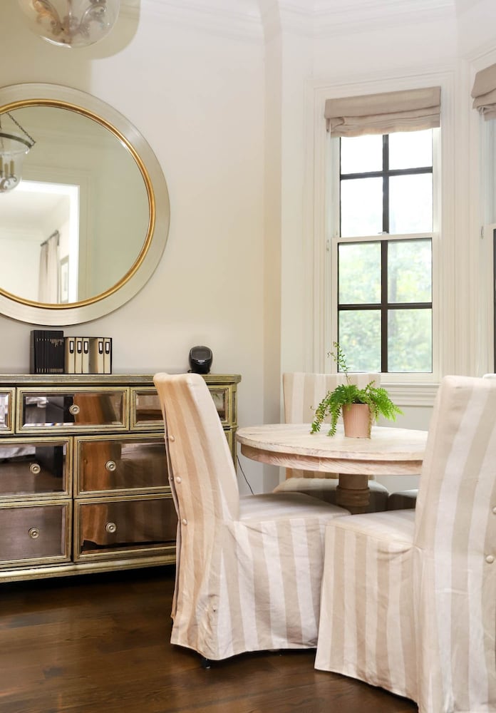 Photos: Fashionable and functional Buckhead home