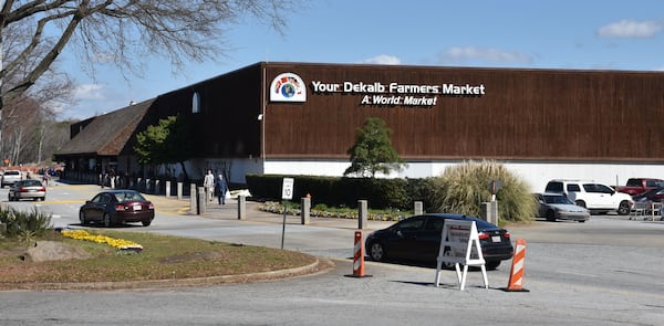 ONLY FOR USE WITH DEKALB FARMERS MARKET STORIES-February 24, 2017 Decatur - Exterior of DeKalb Farmers Market on Friday, February 24, 2017. For a guide to the DeKalb Farmers Market. HYOSUB SHIN / HSHIN@AJC.COM