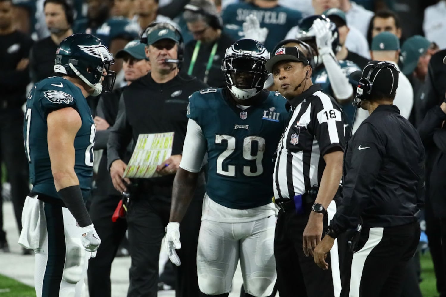 Eagles beat Patriots to win Super Bowl 52