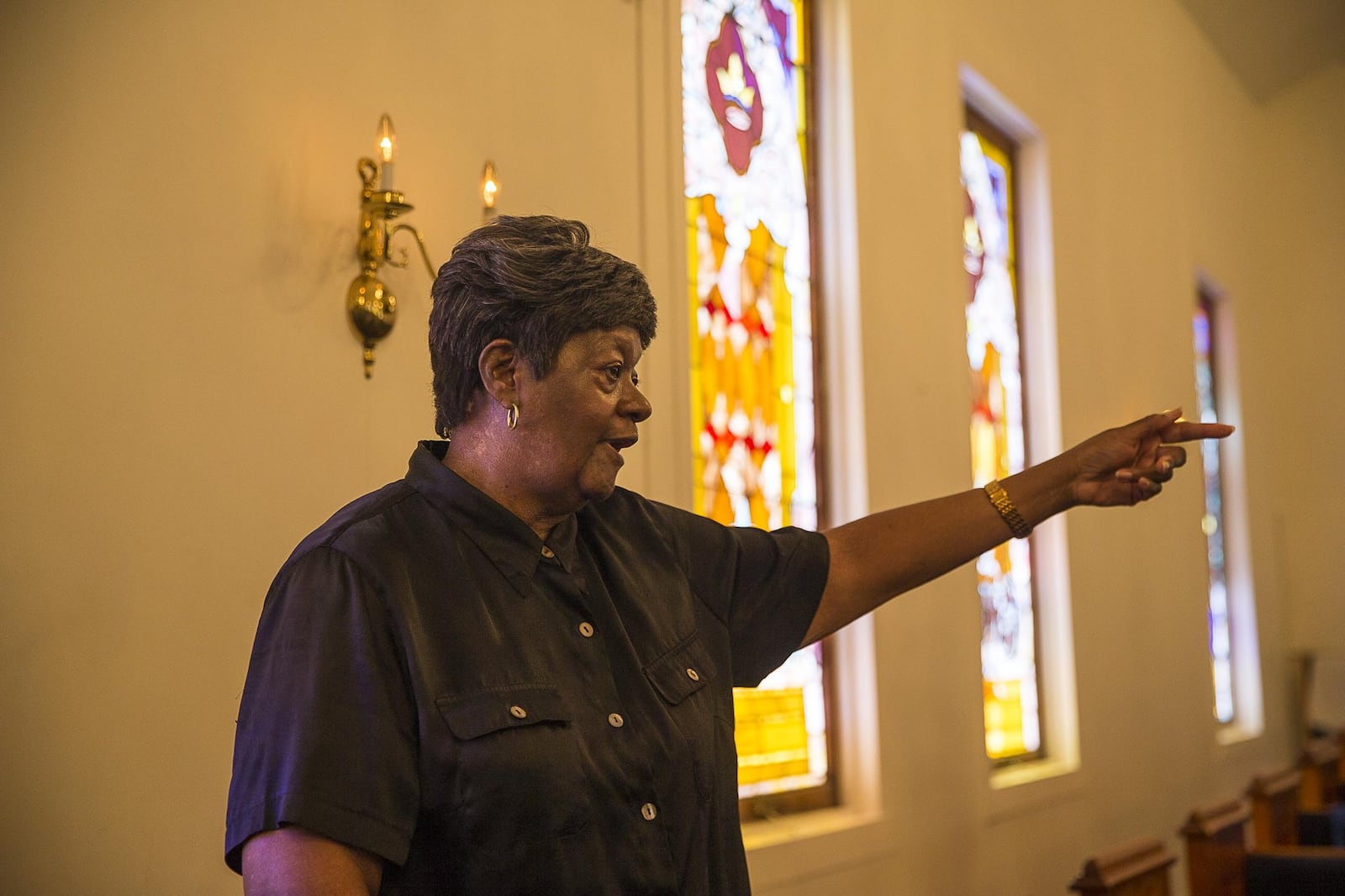 Bethsaida Baptist Church member Janie Rector speaks about the history of the church. (ALYSSA POINTER/ALYSSA.POINTER@AJC.COM)